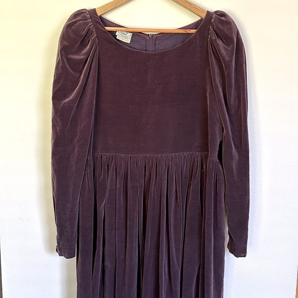 Laura Ashley Vintage Purple Velvet Puff Sleeve Dress With Sash Size US 12